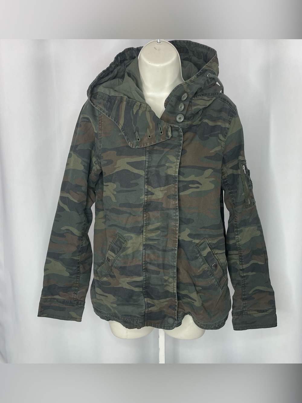American Eagle Camo LOVE Floral Embroidered Hooded Utility Jacket M